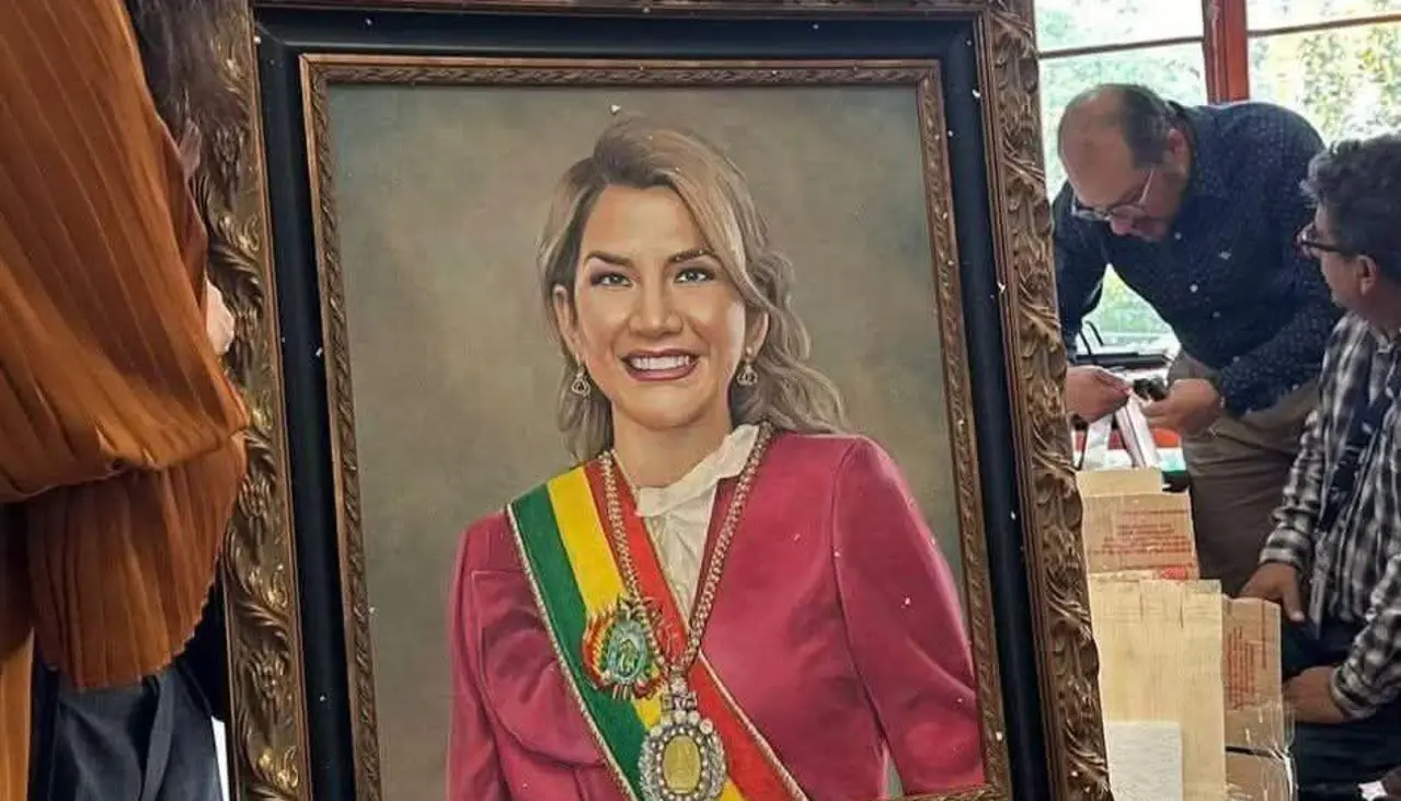 Restauran sala de presidentes de la Casa de la Libertad e incluyen retrato de Jeanine Áñez