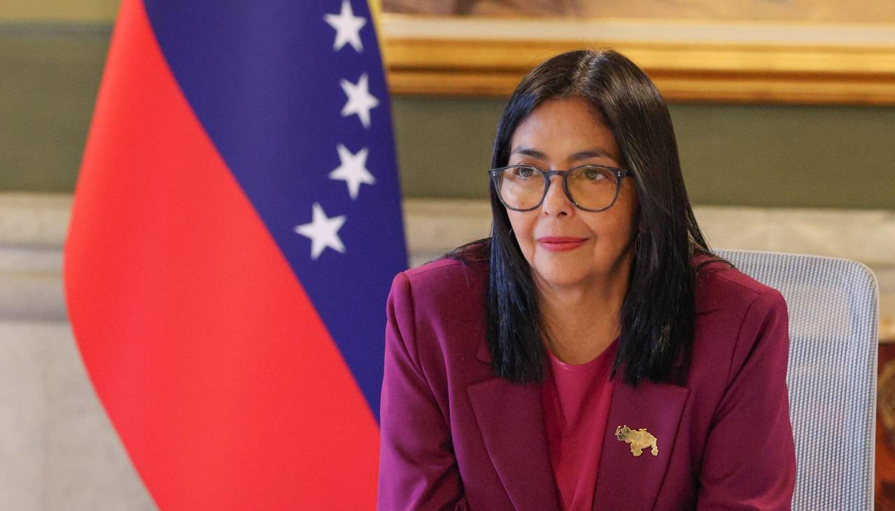 La presidenta encargada de Venezuela retorna a X junto a otros funcionarios del Gobierno