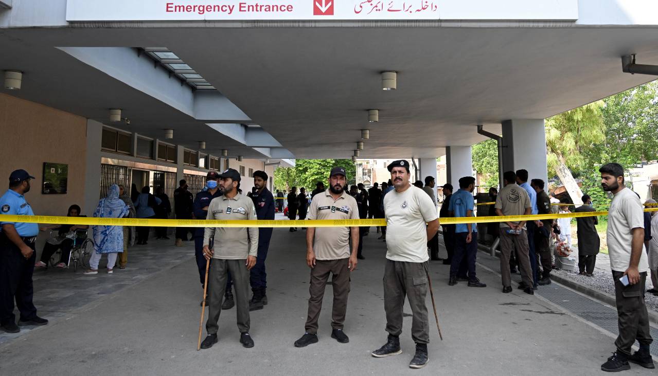 Mueren 14 bebés por un incendio en un hospital de Pakistán