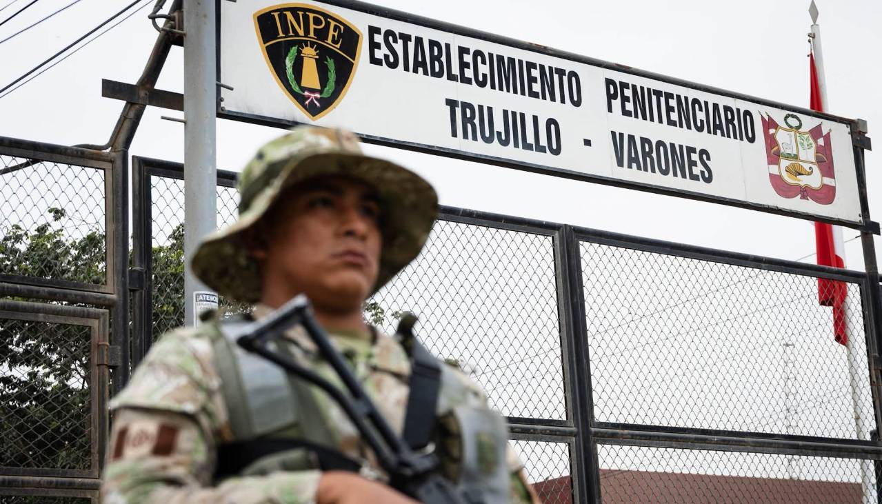 Cárceles de Lima y Trujillo implementan retenes perimétricos con militares peruanos