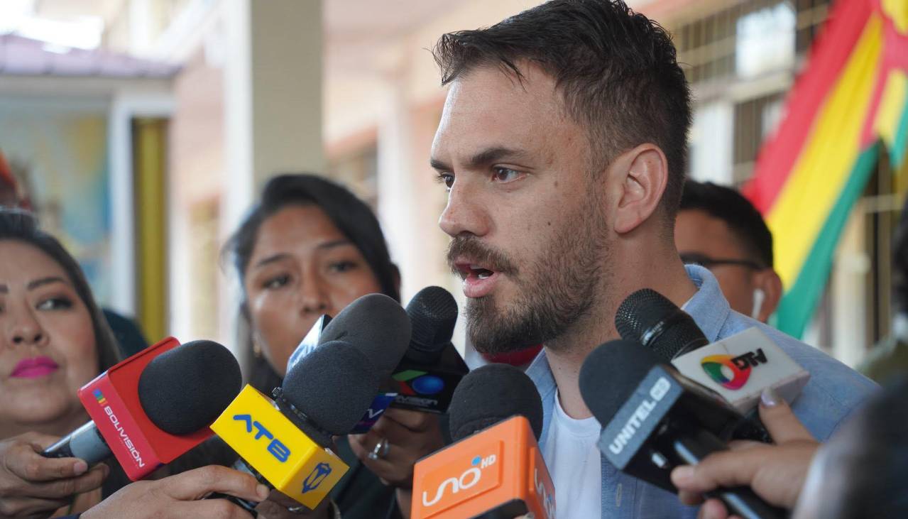 Del Castillo reaparece y critica al Gobierno por “sicariatos, secuestros, robos” y la economía 