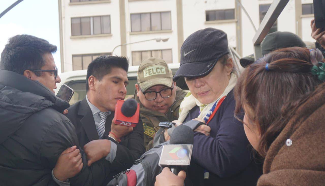 Gasolina basura: Juez dispone detención domiciliaria para la exdirectora jurídica