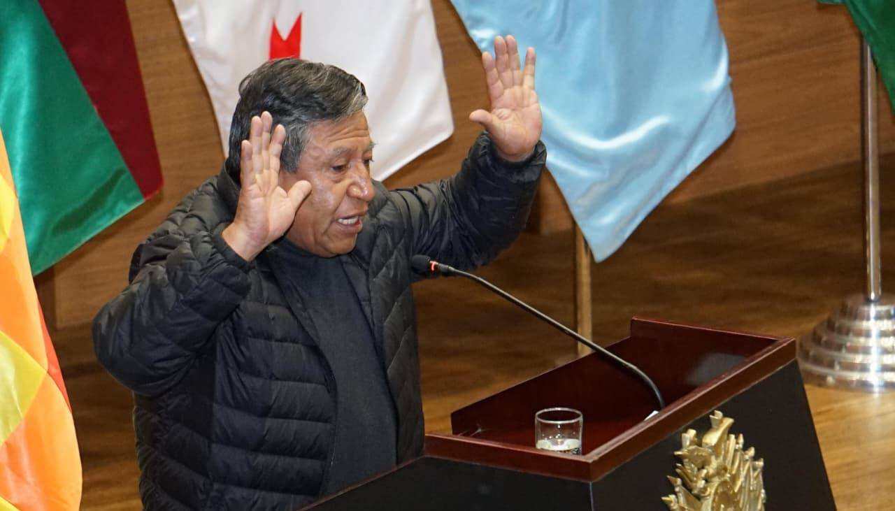 “Acompañen al poder Ejecutivo”, recomienda Choquehuanca a los nuevos asambleístas