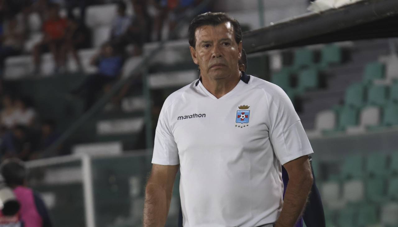 El partido aparte de Erwin Sánchez y los hinchas refineros en el Tahuichi
