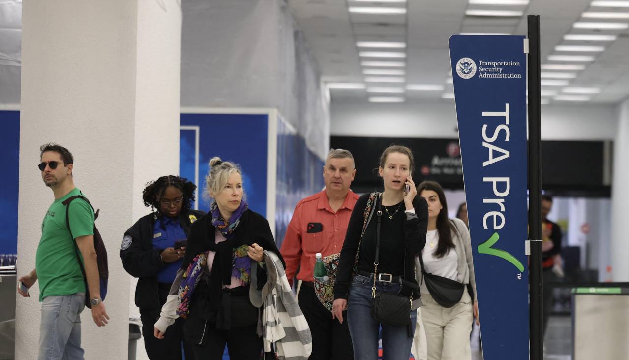EEUU suspende los programas de seguridad aeroportuaria TSA PreCheck y Global Entry