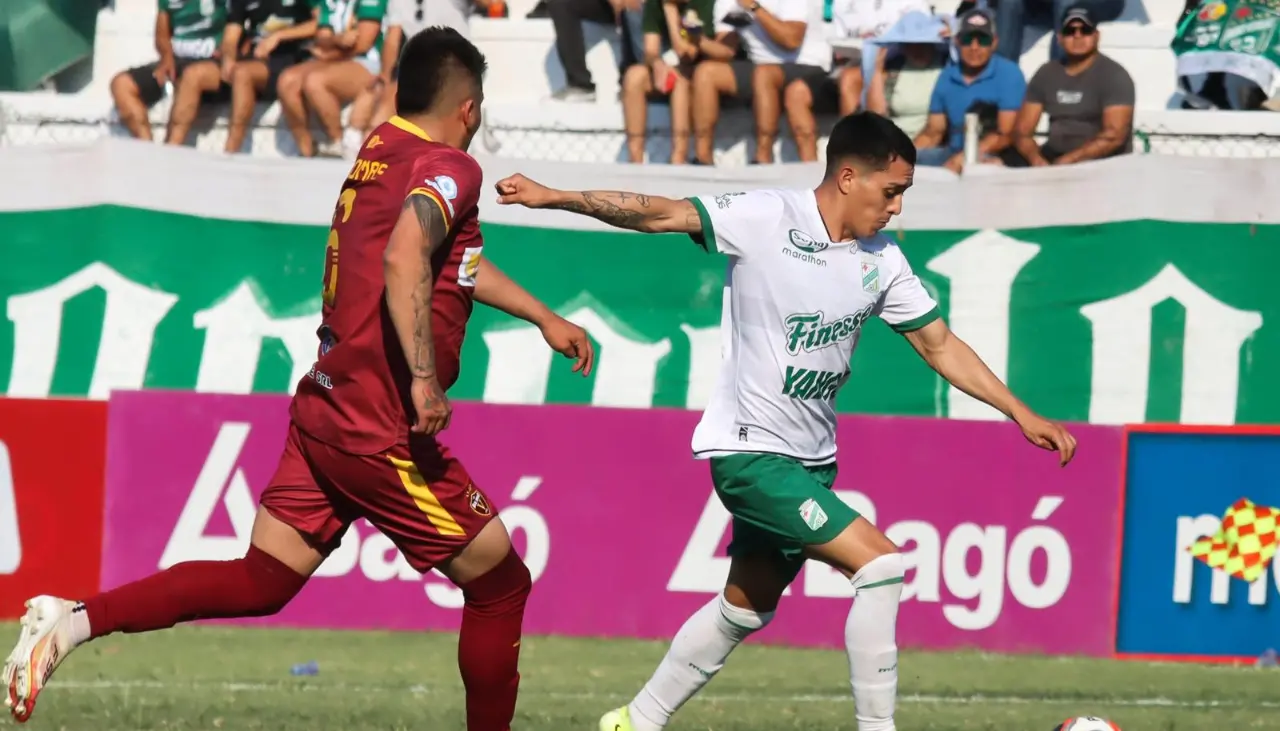Oriente Petrolero vence con facilidad a Real Oruro
