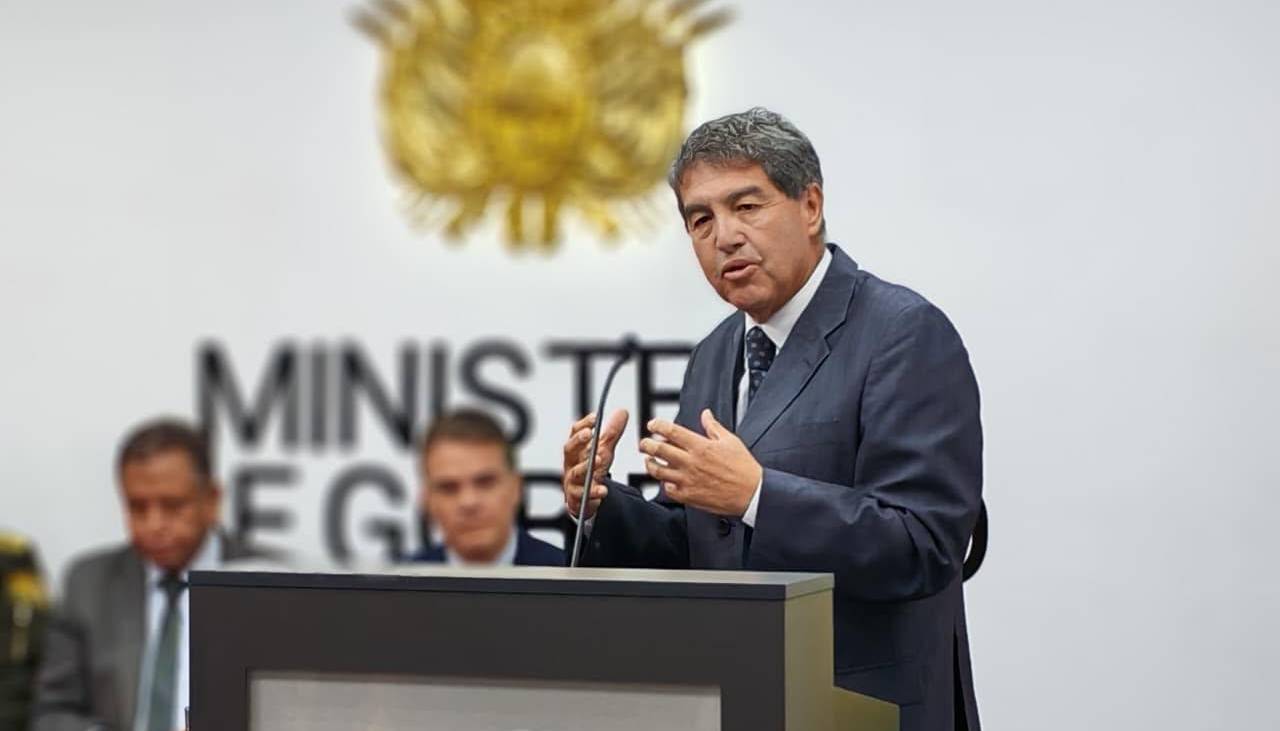 Renuncia Hernán Paredes al cargo de viceministro de Régimen Interior; asumirá Peter Maldonado