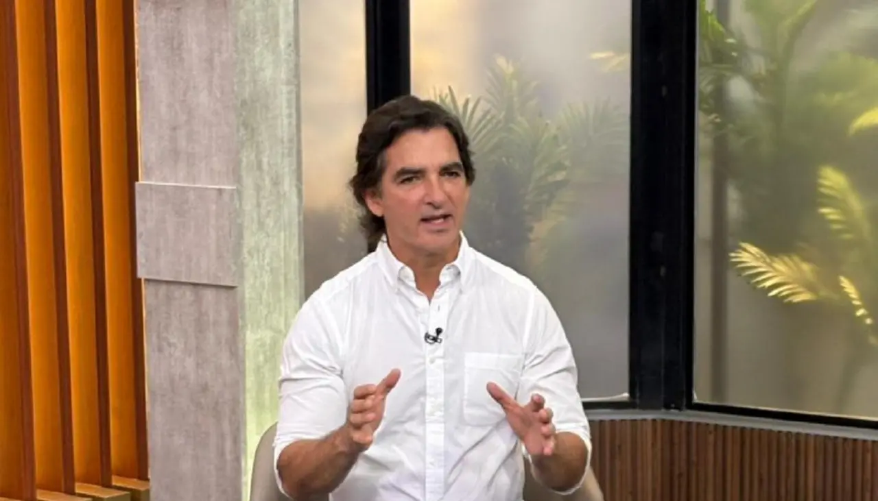 Primer mes: Saavedra confirma 500 despidos, anuncia viaducto y dice que el desayuno escolar volverá tras el receso de invierno