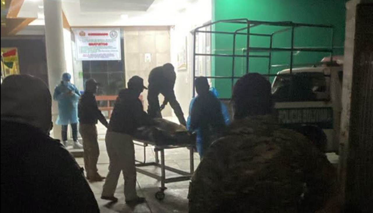Viacha: Rescatan el cuerpo de un sargento entre los escombros y suben a siete los fallecidos