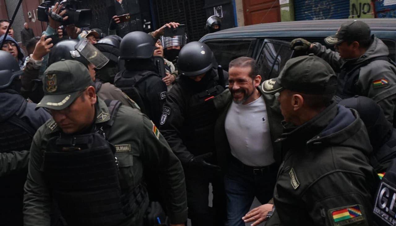 Camacho llega a su audiencia de revisión de detención preventiva