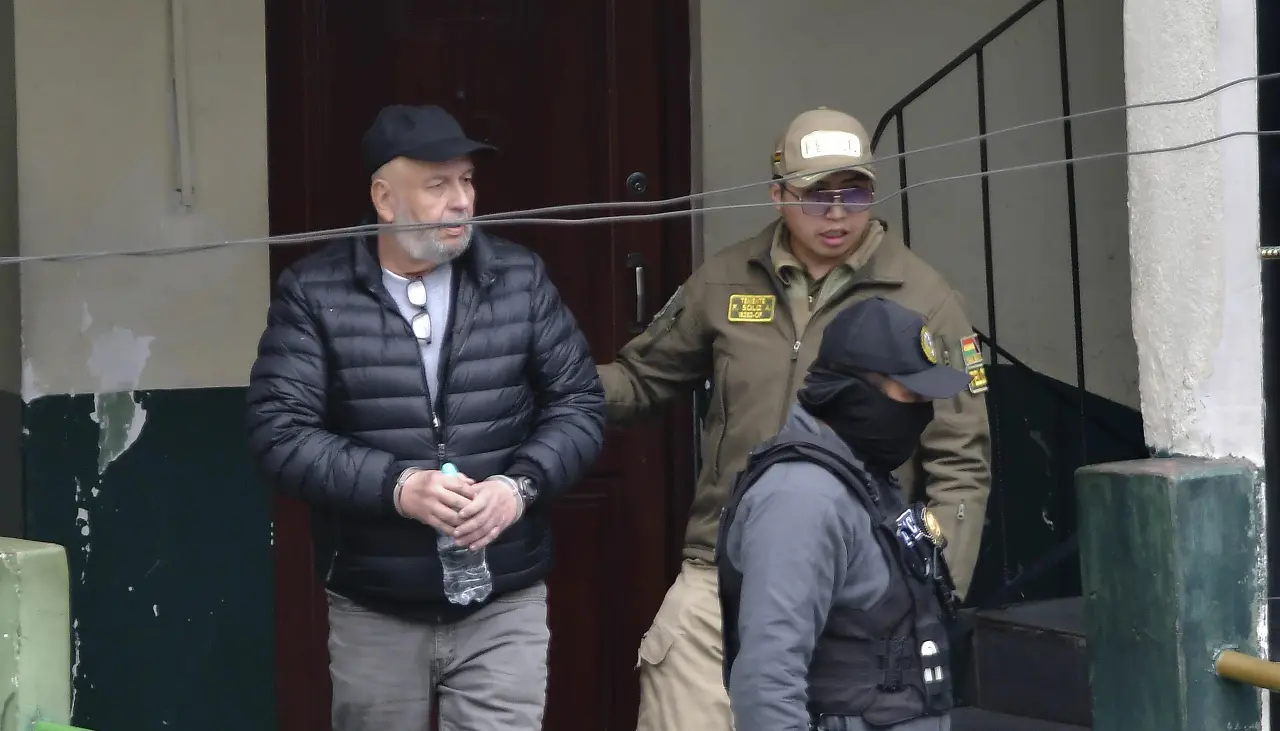 Caso gases Ecuador: Suspenden audiencia de Murillo y la reprograman para este martes, según su abogado