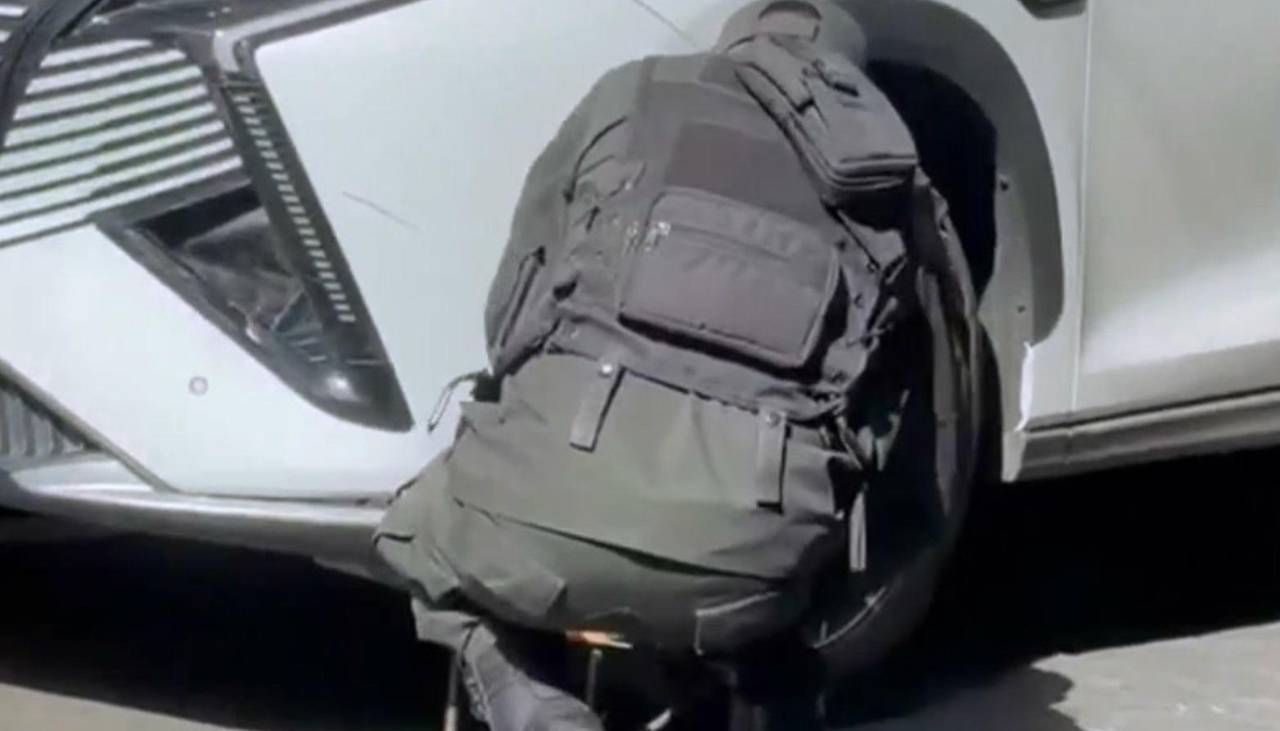 Engrapado de autos: Ciudadano denuncia que pagó multa, pero la Policía no le entregó ninguna constancia