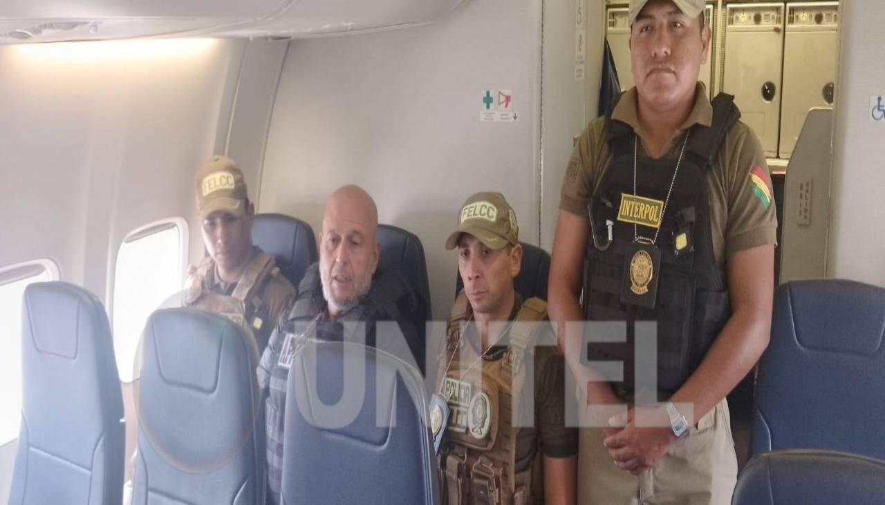 Murillo llega a La Paz para la audiencia que definirá su situación jurídica