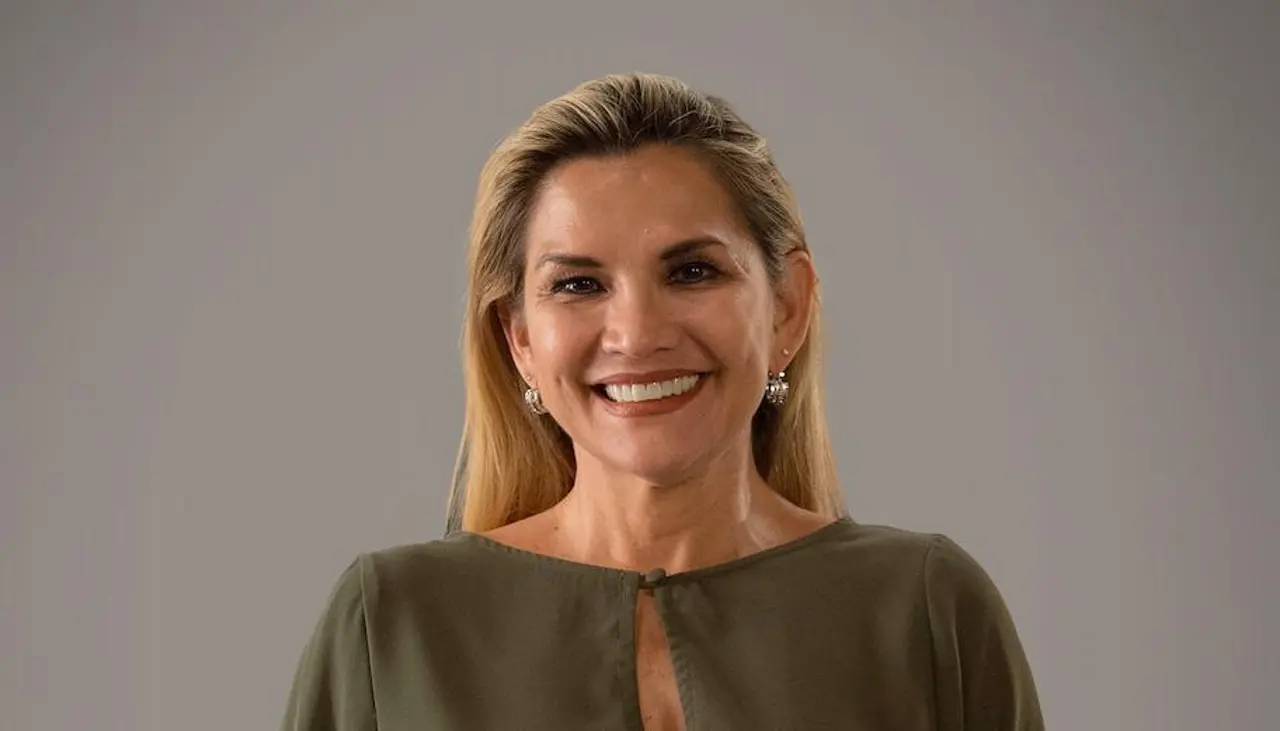 Ordenan liberar a Jeanine: Este es su último mensaje en las redes sociales