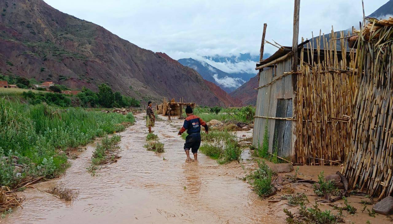 La Paz: Riada arrasó con cultivos y defensivos de Luribay; un puente está en riesgo