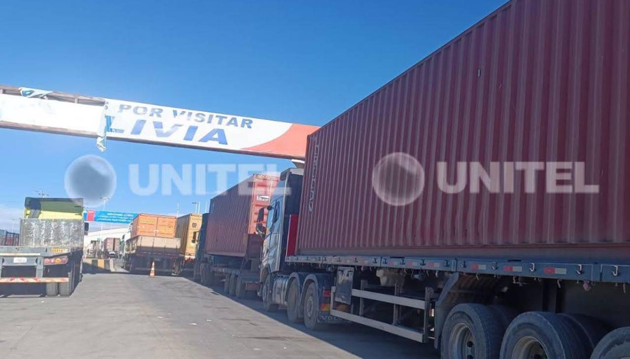 Cancillería estima que hasta el viernes se normalice el paso de camiones que van a Chile por el paso Pisiga - Colchane