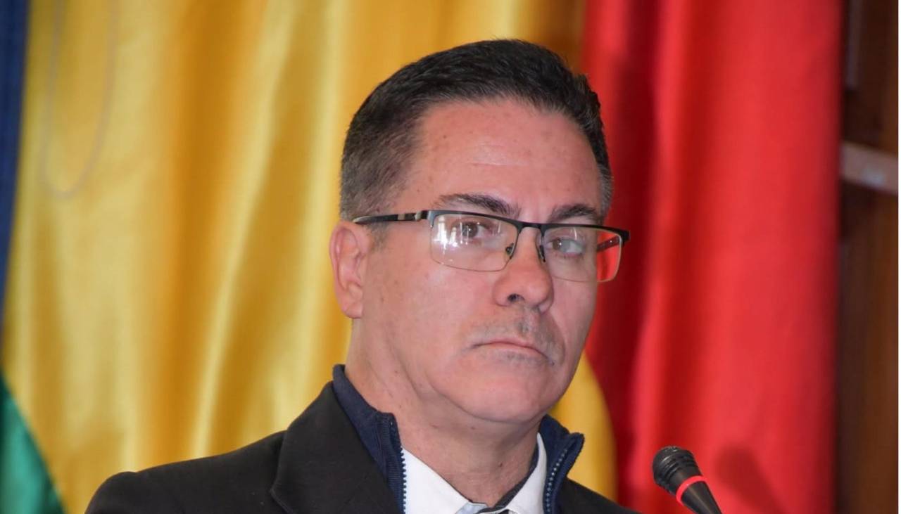 La Asamblea Legislativa designa a José Armando Urioste Viera como fiscal general interino