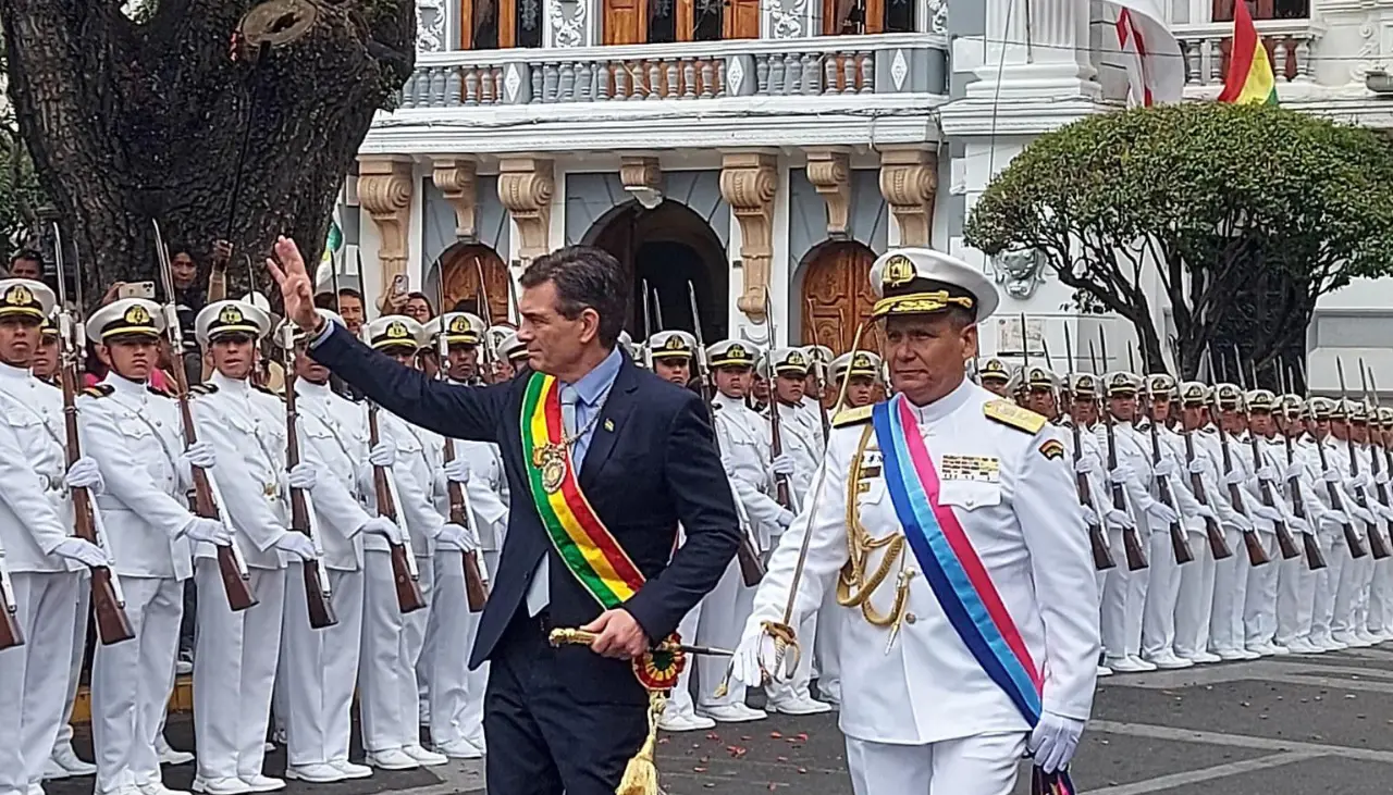 Rodrigo Paz en acto con las FFAA: “Hay territorios sobre los que no tenemos soberanía y que tenemos que recuperar”