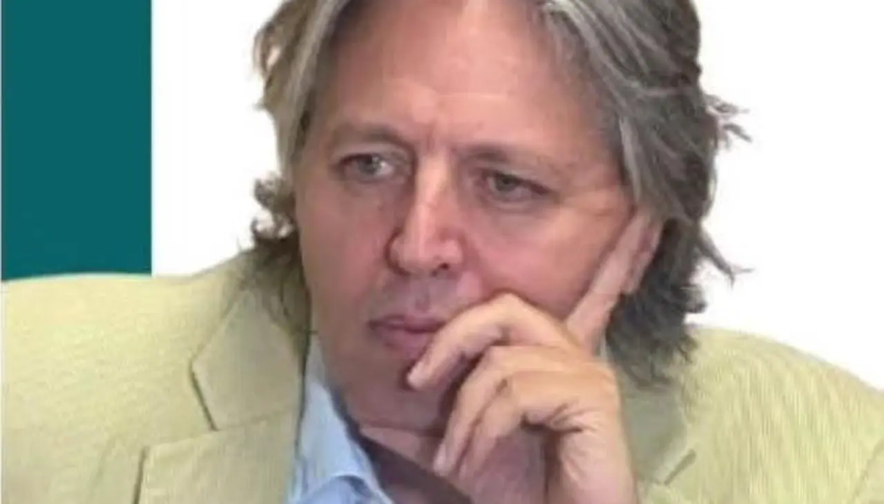 Asesor del PDC se disculpa tras polémica declaración para criticar a Juan Pablo Velasco 