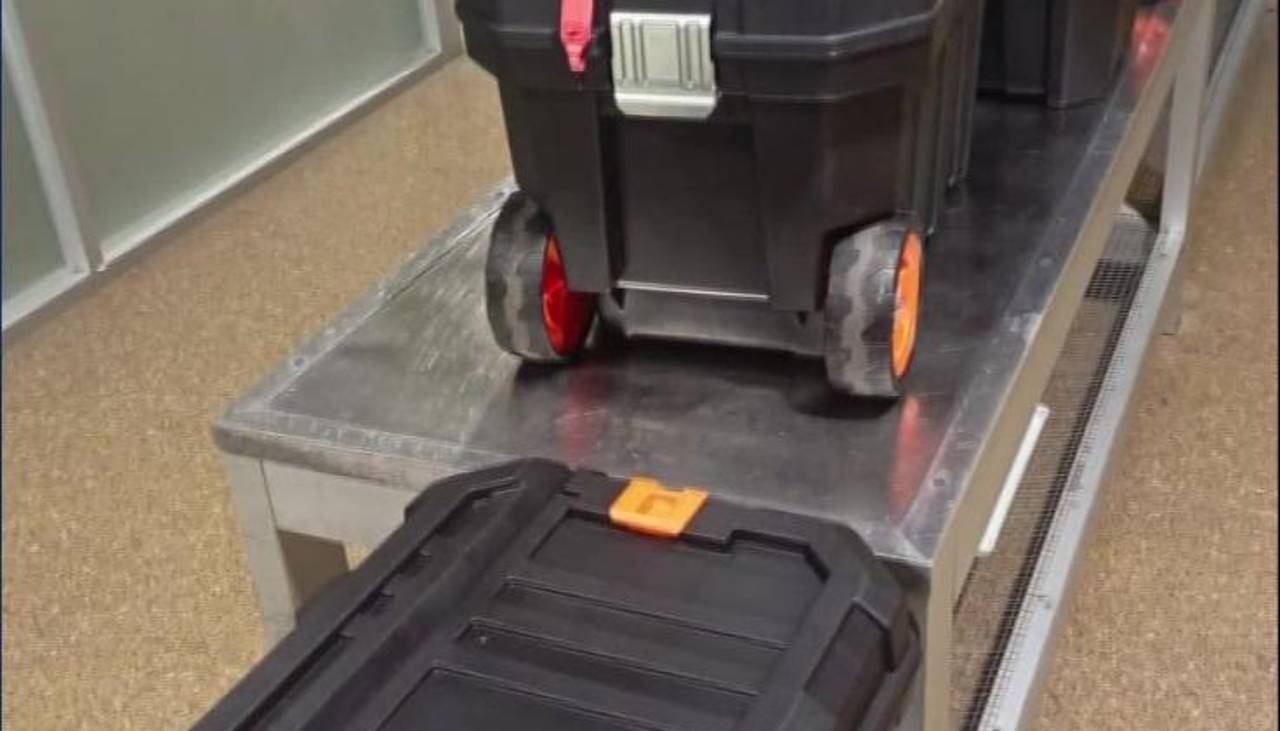 Aduana dice que responsable del vuelo privado reportó el hallazgo del oro en Viru Viru