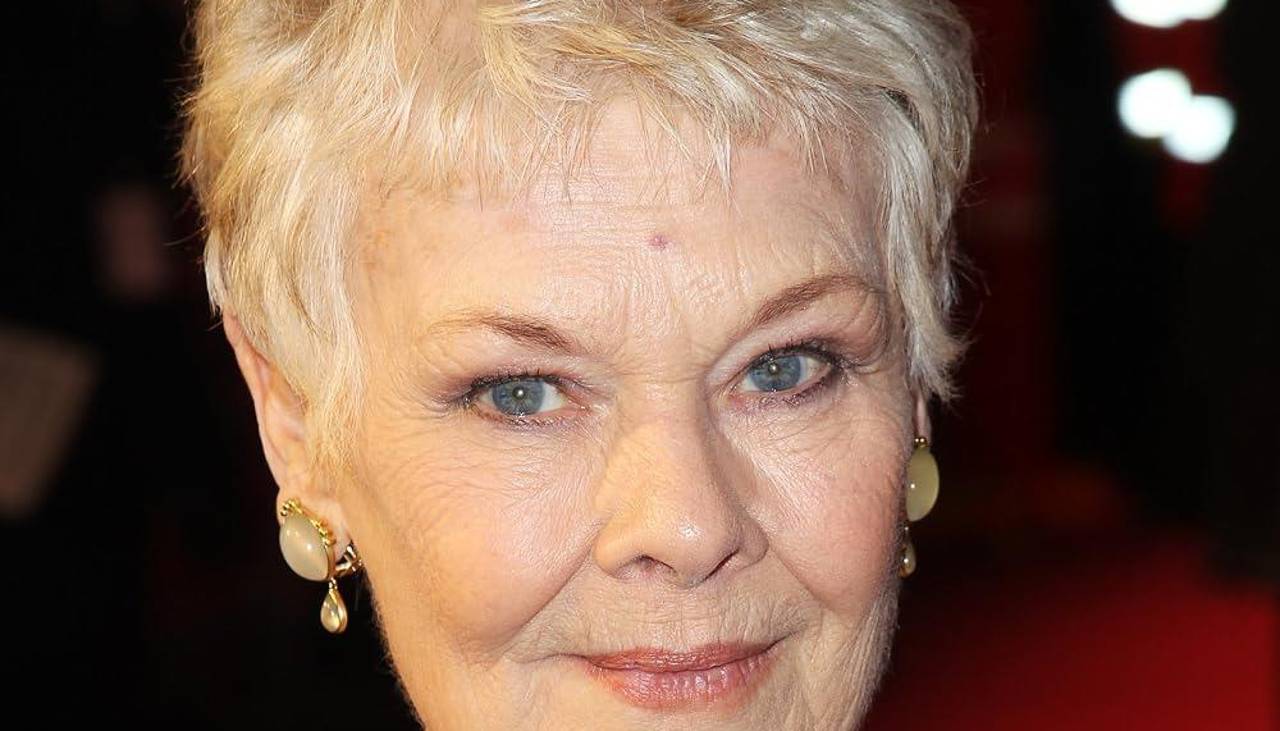 La actriz Judi Dench dice que su afección ocular le impide hacer teatro, cine o leer