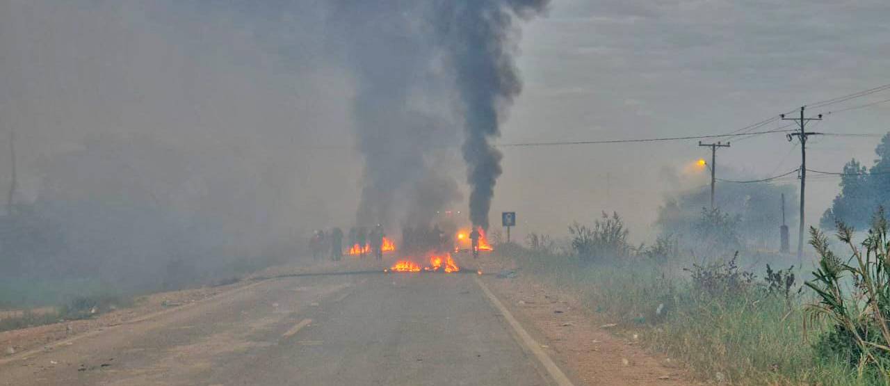 Suman 19 heridos, dos por impacto de bala en operativo de desbloqueo en San Julián
