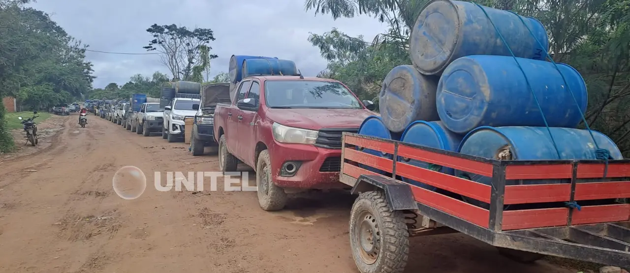 Santa Cruz: Soyeros denuncian nueva escasez de combustible y deterioro de rutas 