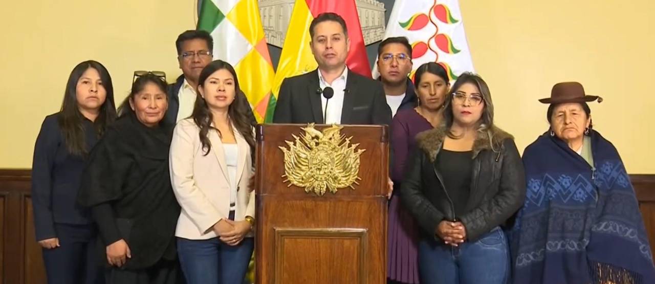 Lara le pide al presidente agotar el camino del diálogo y que “escuche a los miembros de la COB”
