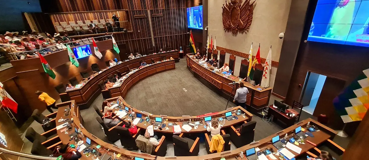 Créditos sancionados son una “muestra de confianza hacia el nuevo gobierno”, afirma la senadora Barrientos