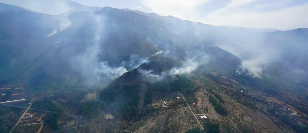 Incendio en la serranía del Sama: Viceministro asegura que aún falta controlar el 20%