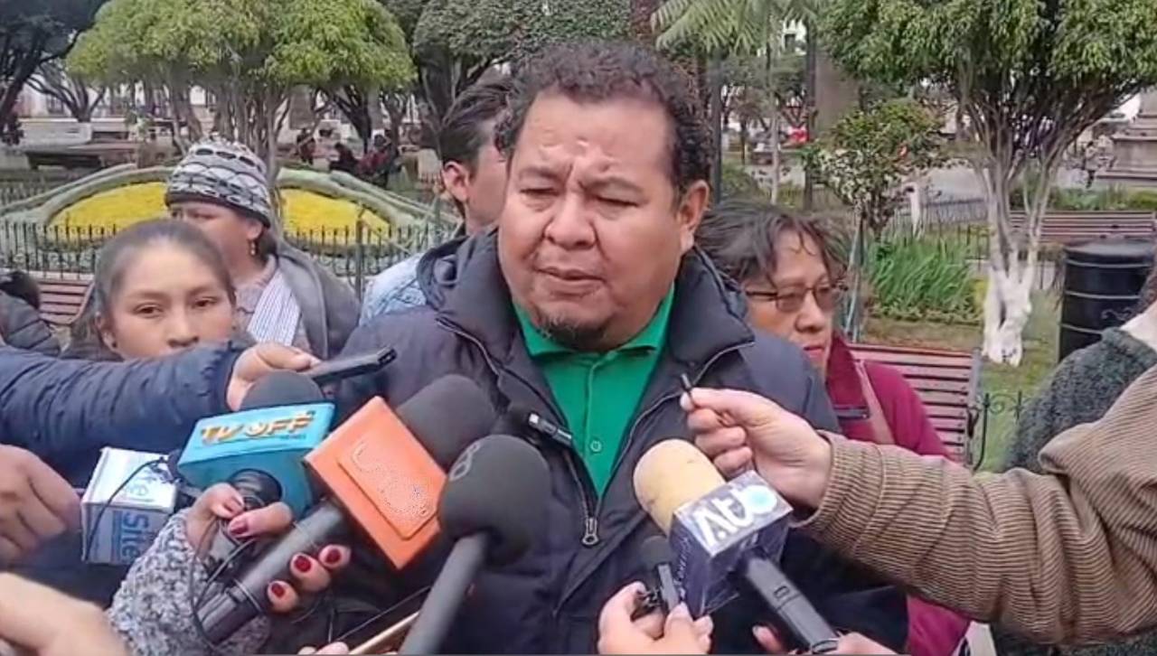 Gremiales a Argollo: “Usted no está defendiendo al pueblo, lo está matando de hambre”