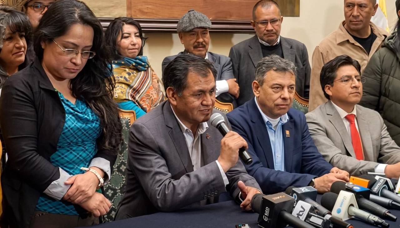 Víctor Quispe es elegido jefe de bancada del PDC en Senadores 