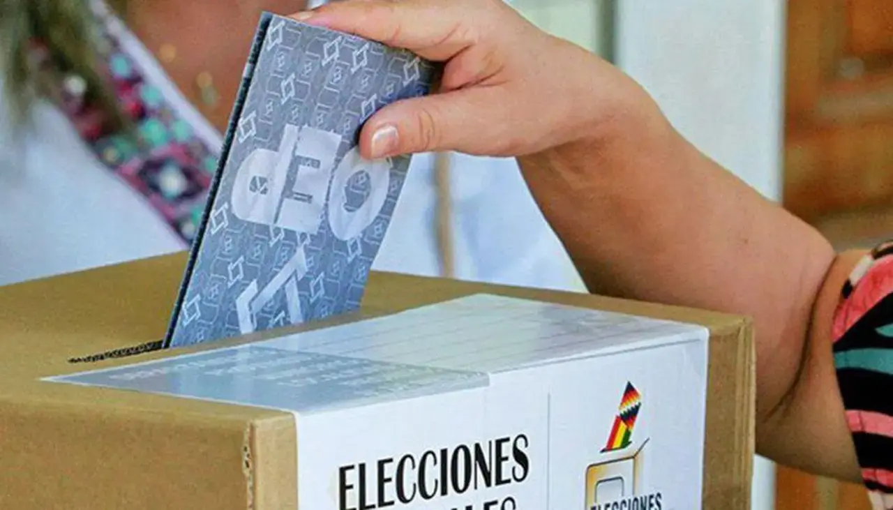 Últimas horas para el registro de partidos y alianzas que terciarán en las elecciones subnacionales 