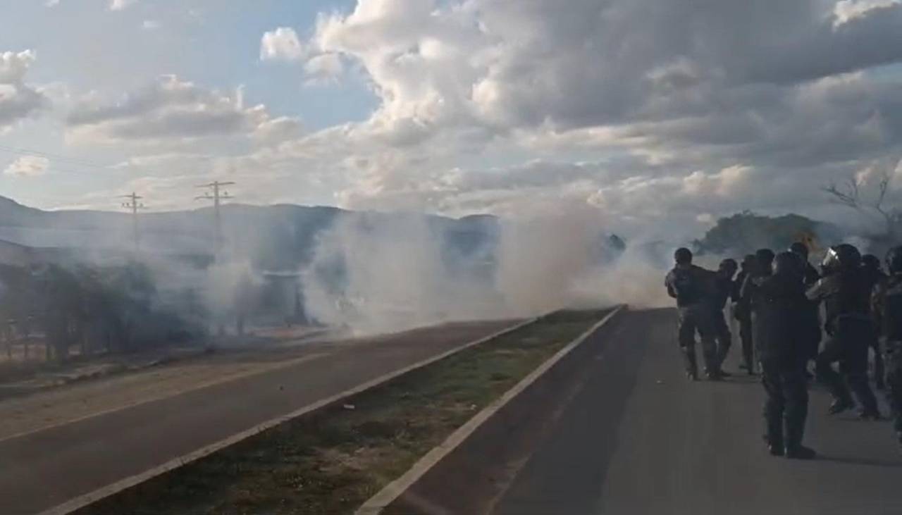 Día 16 de bloqueos: la violencia deja al menos 29 heridos en Santa Cruz y suman más cortes de ruta en Cochabamba