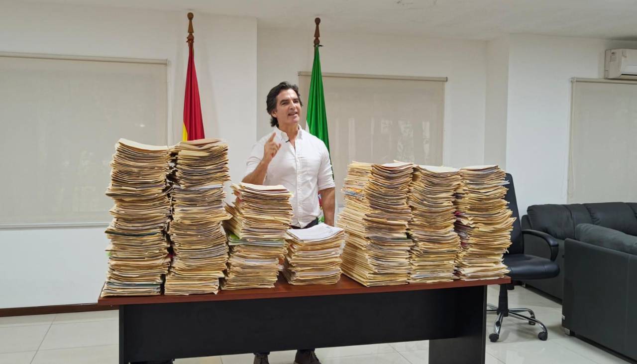 Alcalde conmina a trabajadores de salud a retornar sus labores bajo advertencia de acciones legales y administrativas 