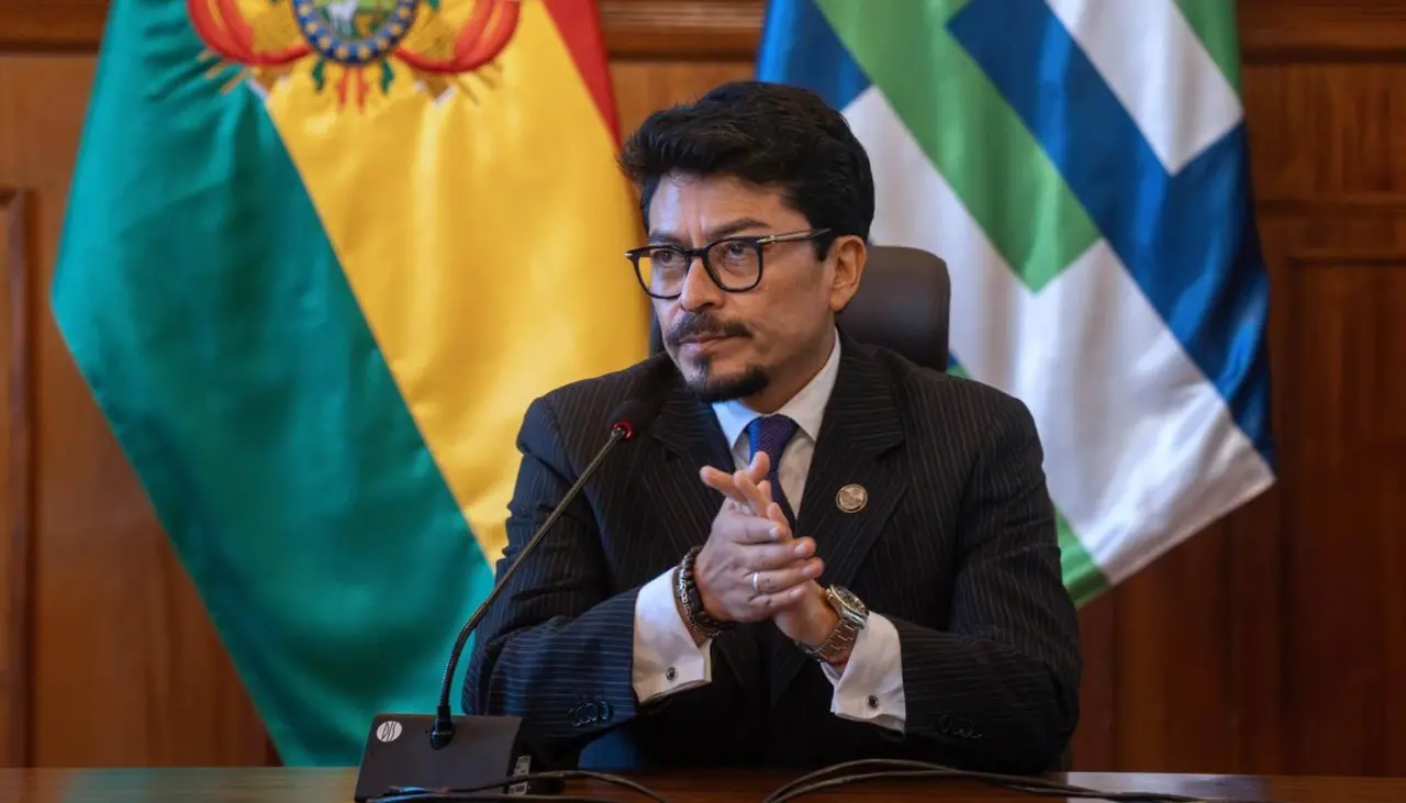 Fernando Aramayo deja la Cancillería y asume el Ministerio de la Presidencia en lugar de José Luis Lupo