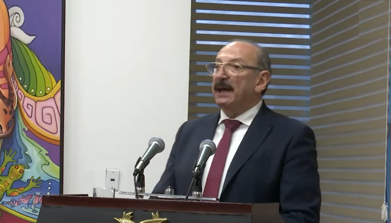 El abogado Hugo León es el nuevo procurador general del Estado