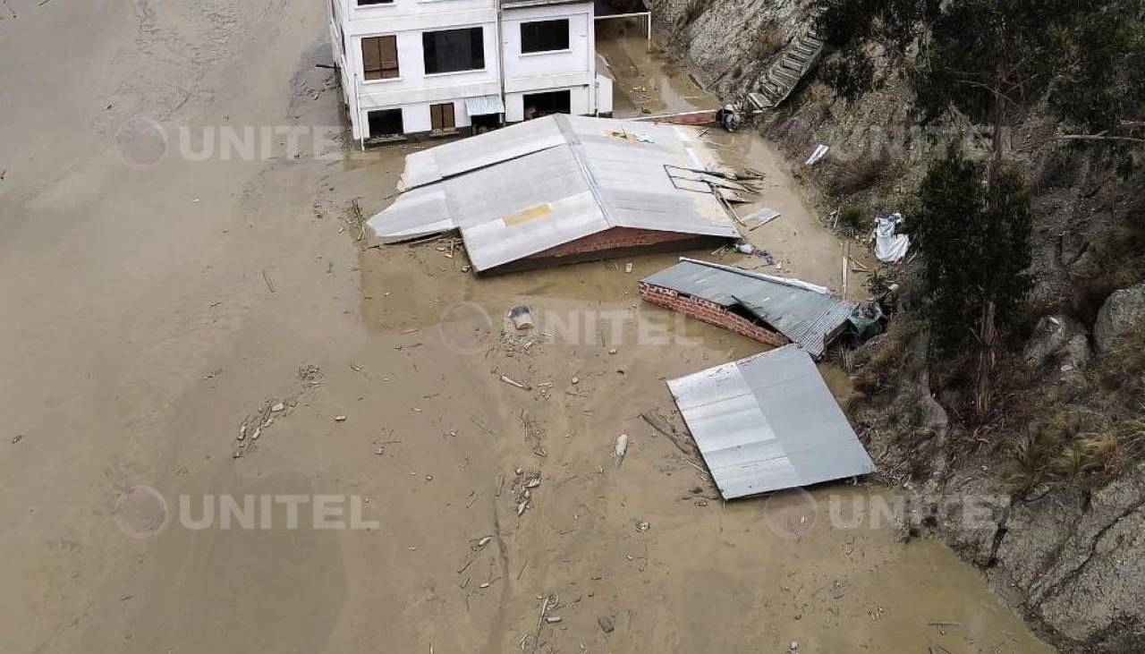 “Lo perdimos todo”: Familias damnificas de Bajo Llojeta piden ayuda; necesitan ropa y alimentos 