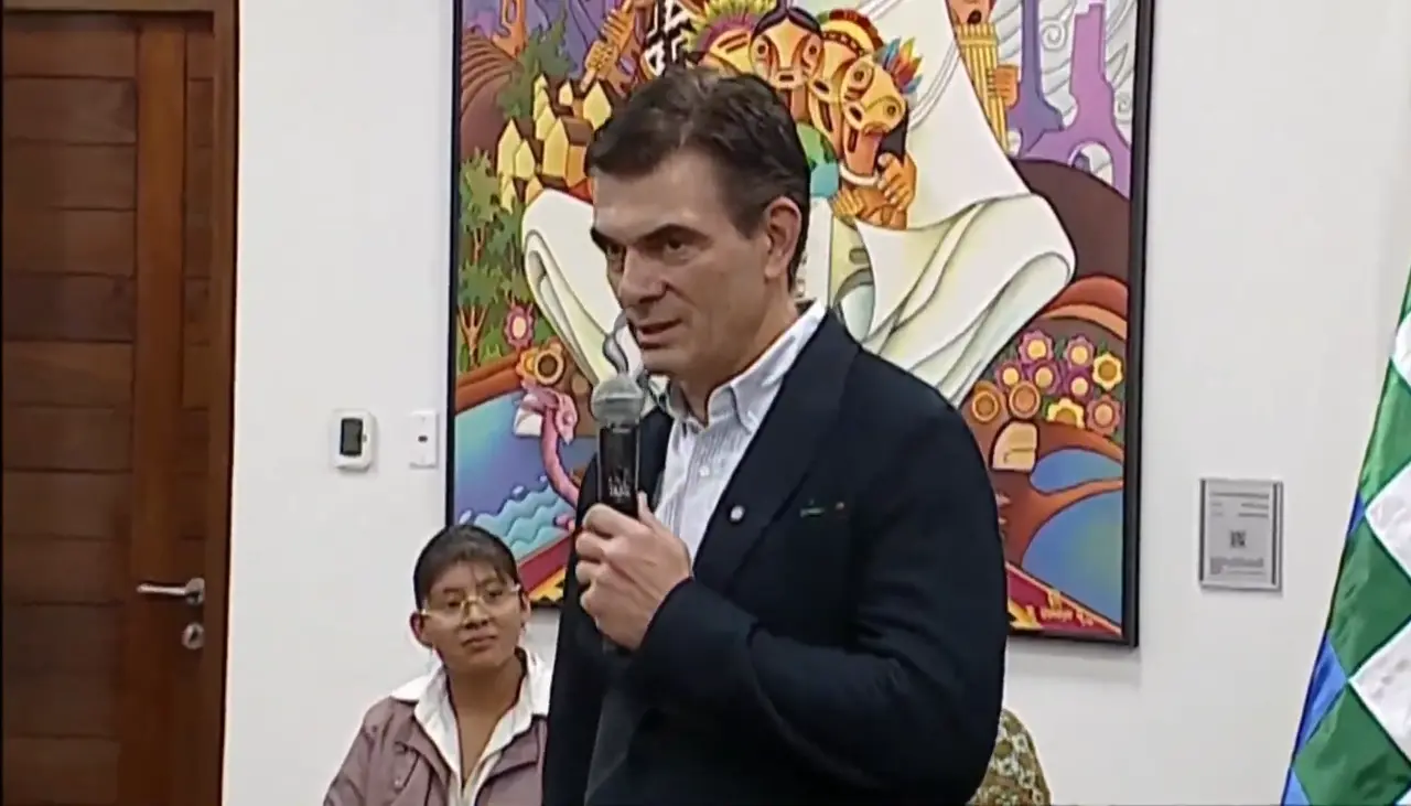 En vivo: Sigue el diálogo abierto del presidente Rodrigo Paz con la ciudadanía