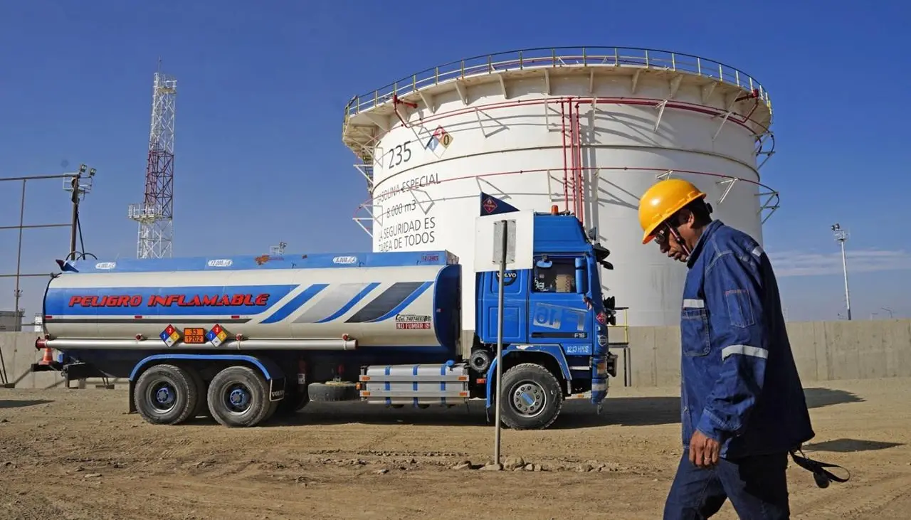 Exministro dice que el Gobierno de Arce trata de “lavarse las manos” al garantizar combustible solo hasta el 8 de noviembre