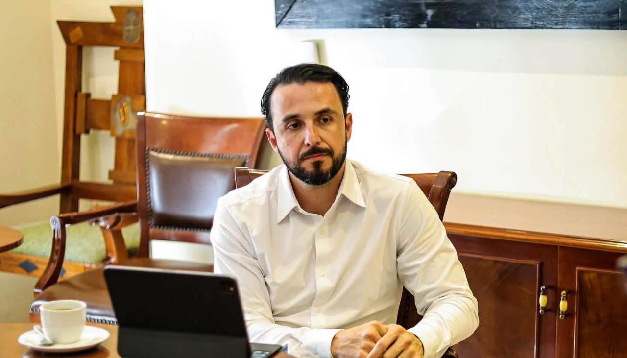 Bono de vacunación: “Si el Gobierno crea un beneficio, también debería garantizar su financiamiento”, dice Velasco