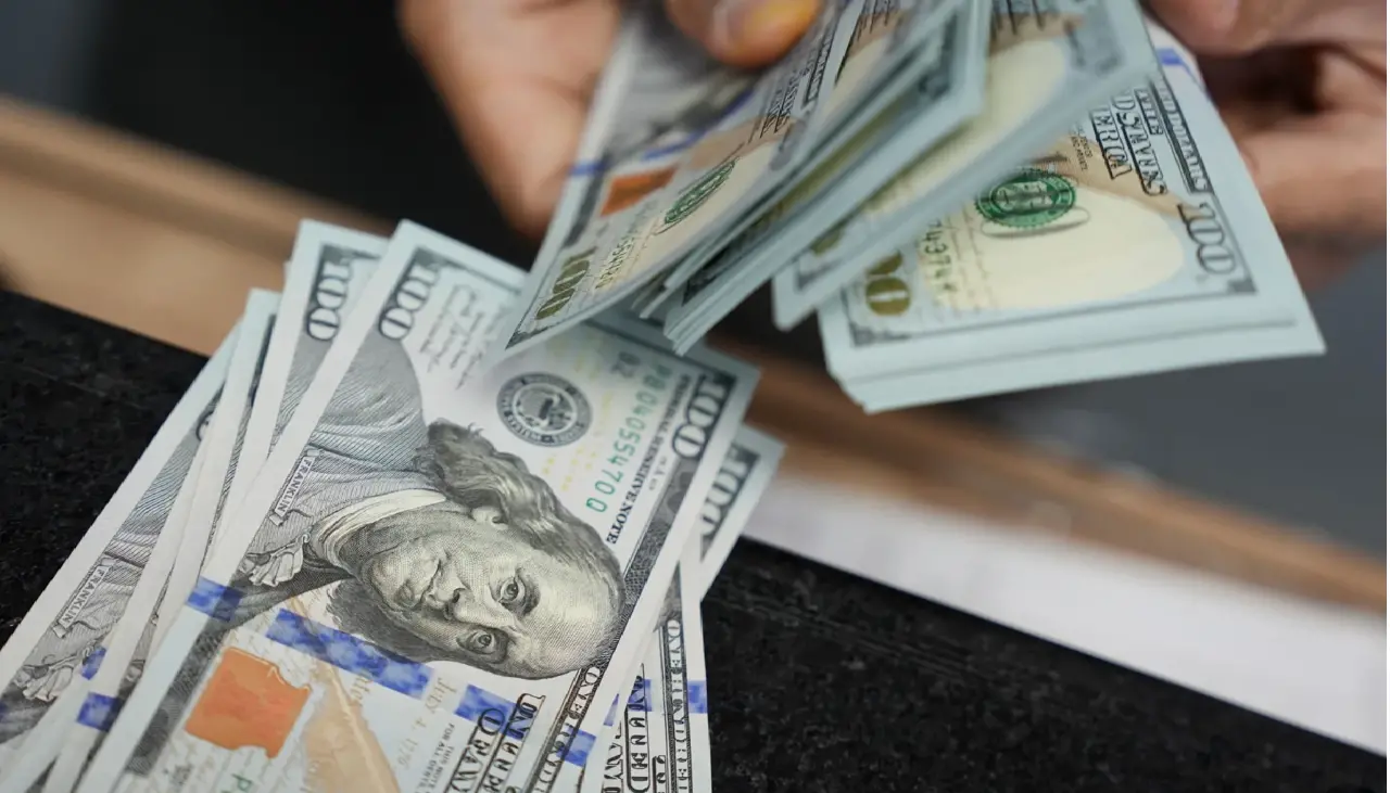 Bloomberg: Tras primera vuelta, repunta el valor de los bonos bolivianos en dólares