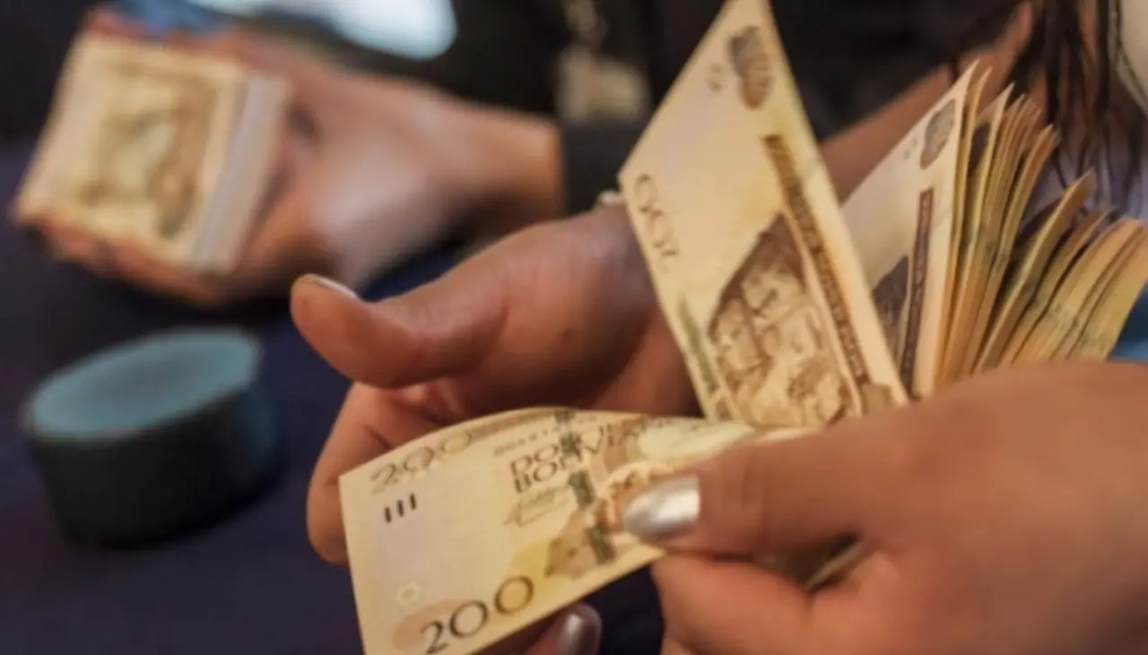 La ley de diferimiento de créditos pasa a una comisión del Senado para su tratamiento 
