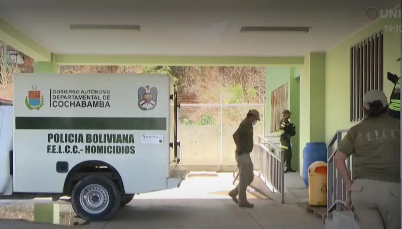 Hallan muerto en una celda a un joven que fue golpeado por vecinos en la zona sur de Cochabamba 