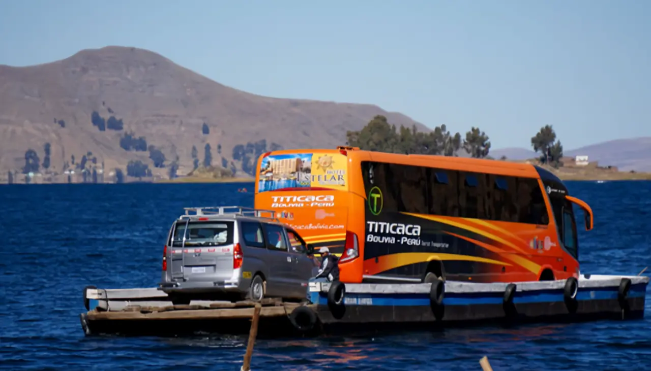 Sube el pasaje a Copacabana tras eliminación de la subvención a los carburantes, reportan empresas de transporte 
