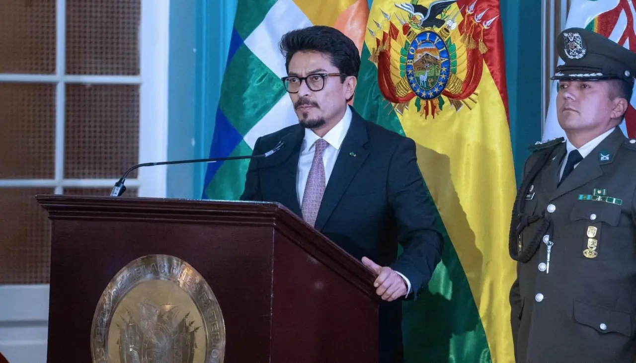 Gobierno reporta 26 casos de bolivianos en Rusia: hay un fallecido y cuatro heridos