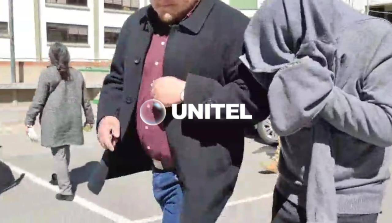 Dictan detención domiciliaria para juez del TDJ investigado por el caso consorcio, según abogado