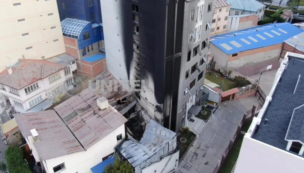 Video: Estas son las impresionantes imágenes aéreas de la zona del incendio en La Paz