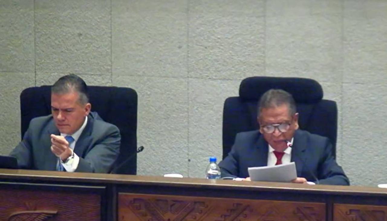 Dos ministros rinden informe ante el pleno de la Asamblea Legislativa por el pedido para ampliar el Estado de excepción