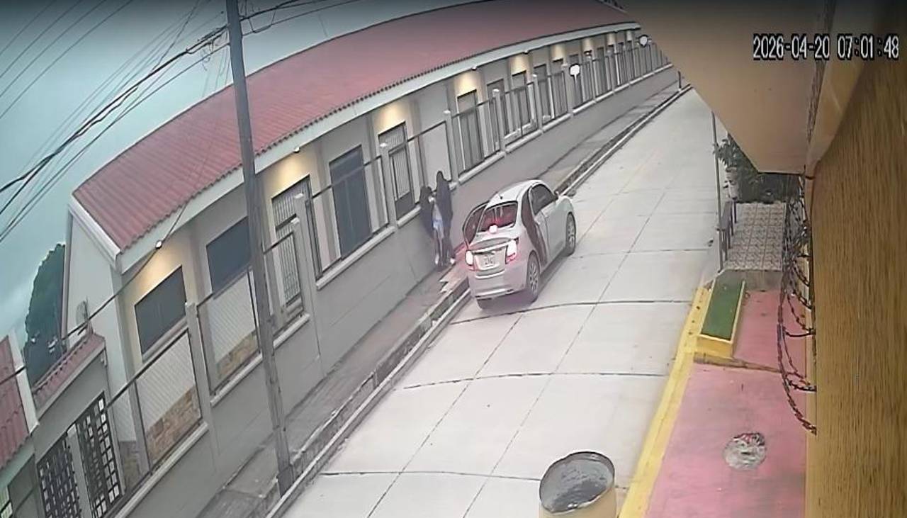 Delincuentes usaron un auto alquilado para robar a una estudiante; hay dos aprehendidos